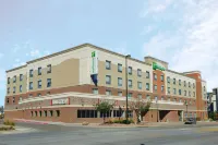 Holiday Inn Omaha Downtown - Waterpark Hotels in Омаха