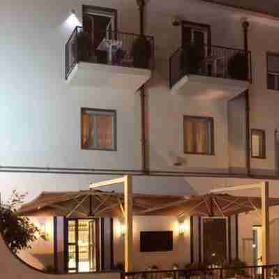 Cubo Apartments Hotel Exterior