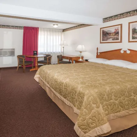 Super 8 by Wyndham Laramie
