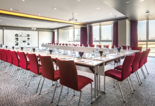 3. 파크 인 바이 ..