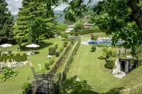 Good Life Hotel Garden فنادق في Ledro