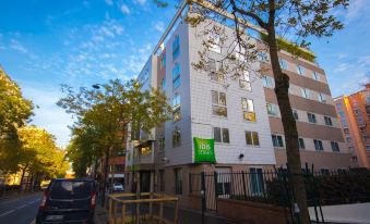 Ibis Styles Paris Tolbiac Bibliotheque