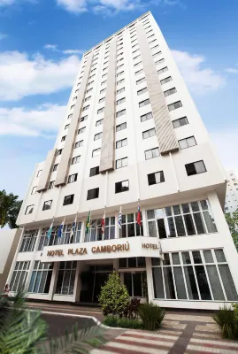 Hotel Plaza Camboriú Hôtels à proximité de : Passarela da Barra
