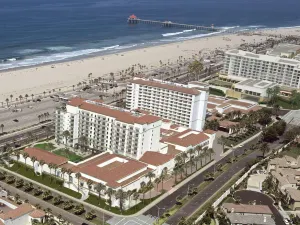 The Waterfront Beach Resort, A Hilton Hotel