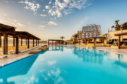 AX Sunny Coast Resort & Spa - Beach
