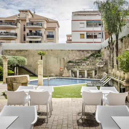 Dorma Cunit Suites & Spa