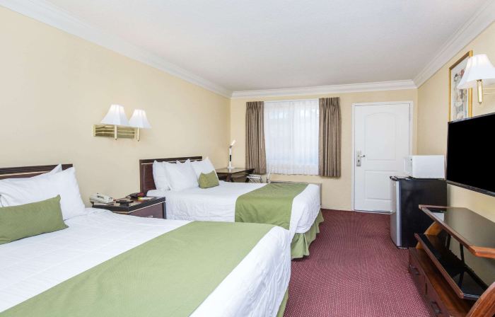 Days Inn by Wyndham Near City of Hope