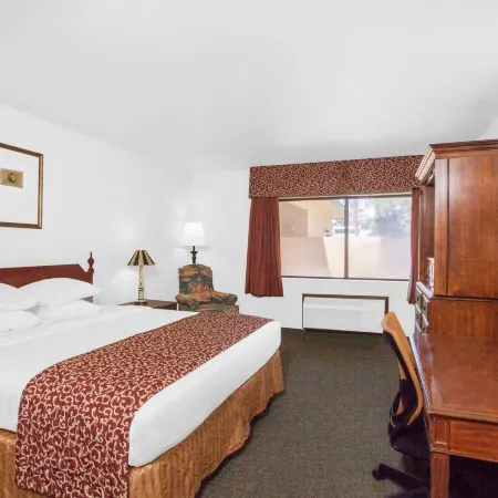 Ramada by Wyndham Barstow