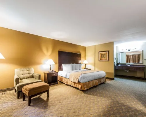 Quality Inn & Suites Hotels in Bremen