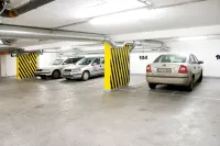 City Home Budapest - Parkplatz