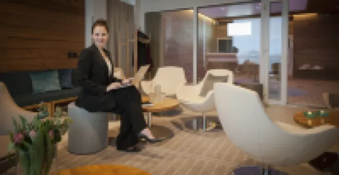 Hotel Aateli Hillside = 阿特利山坡酒店