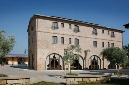 Relais Il Mulino Отели рядом с достопримечательностью «Castello Ducale»