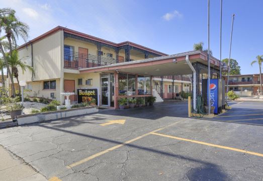 3. 버짓 인 - 세..