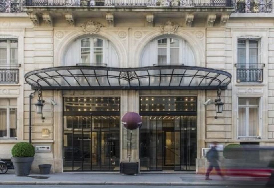 La Maison Champs Elysées-Paris Updated 2023 Room Price-Reviews & Deals |  Trip.com