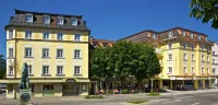 Hotel Schlosskrone Hotel dekat Tourist information Füssen