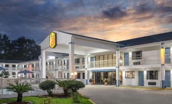 Super 8 by Wyndham Ocean Springs Biloxi