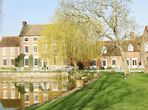 Corse Lawn House Hotel