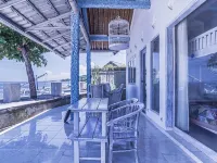 Salt Resort & Spa Hotels near شاطئ أميد