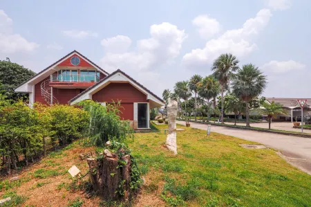 OYO 926 Sydney Resort Отели в г. Phak Hai