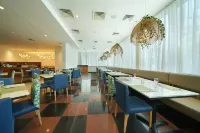 Arabian Park Dubai, an Edge by Rotana Hotel - breakfast