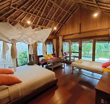 วิลล่าส่วนตัวหันหน้าเข้าหาแม่น้ำซันเซ็ท