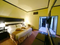 Al Iqbal Hotel - 2-Sterne