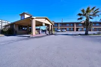 Xecutive Inn and Suites