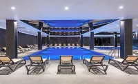 Green Mountain 5* Hotel - Pool
