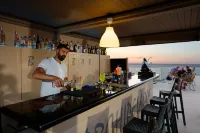 Archipelagos Hotel - بار