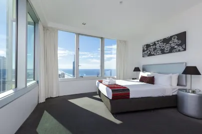 Surfers Paradise Q1 Special - Approx. 20-25 Min