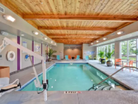 โฮม2 สวีทส์ บาย ฮิลตัน ซัมเมอร์วิลล์ โรงแรมในซัมเมอร์วิลล์