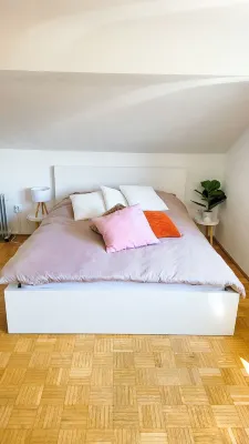 DG Rechts 40m 2-Zimmer Wohnung