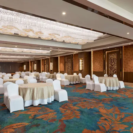Radisson Blu Towers Kaushambi Delhi NCR