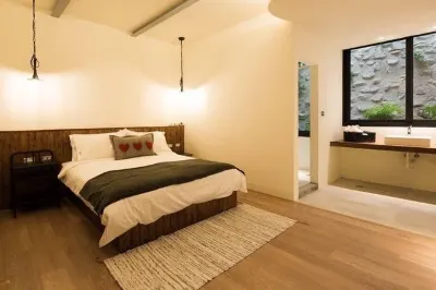 HHaku Beachays Inn