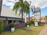 Country Pathfinder Motor Inn Hotels in Dalby
