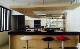 1. Hotel Ag..
