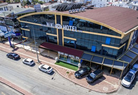 그랜드 니키 호텔 & 스파
