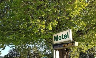 Holbrook Skye Motel