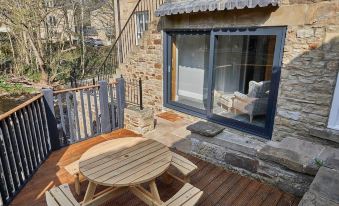 Bee Cottage Farm Guest House - Housity
