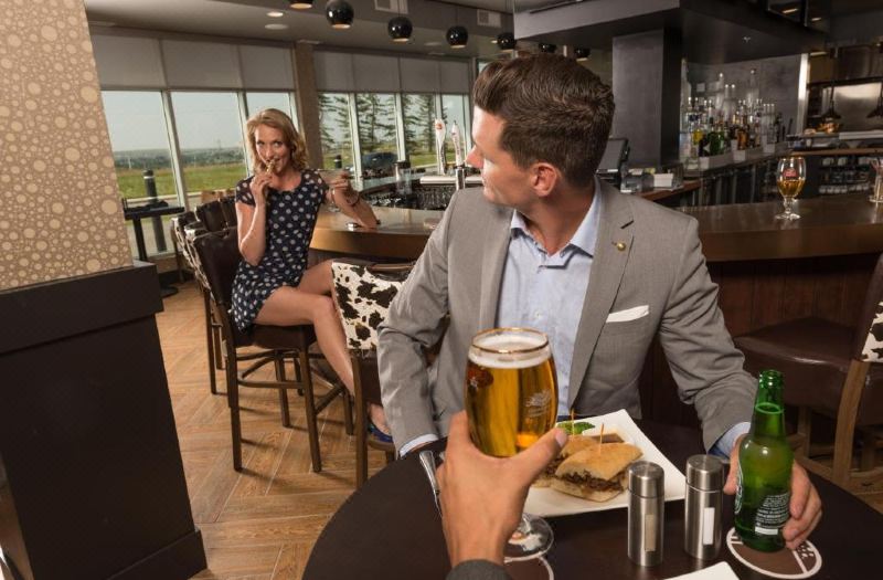 Applause Hotel Calgary Airport by Clique photo 3