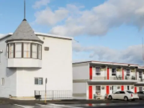 Almo Court Motel Hotels in Cranbrook