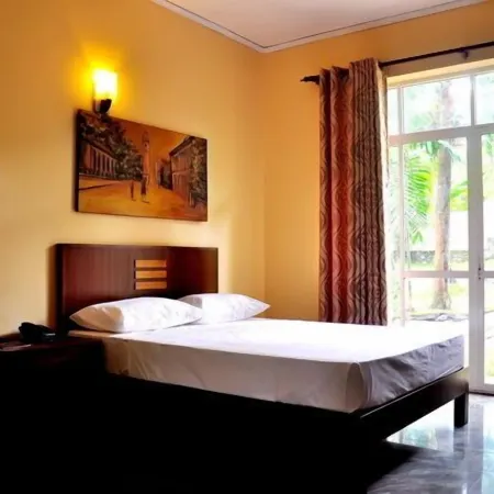Grand 7 Hotel Thalawathugoda