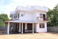 Hotel  Whitehouse