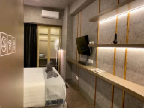 Casanty at Benson Apartment