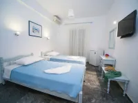 Karanasos Hotels in Gavrio