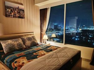 2BR Apartemen Grand Kamala Lagoon by Dede Room