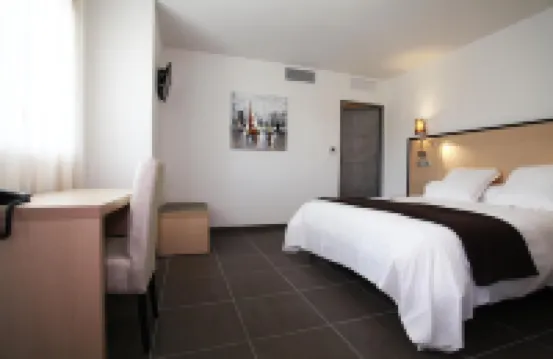 Hôtel Restaurant les Pielettes Hotels in Le Rove