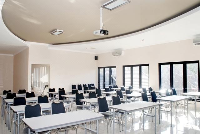Utama Raya Villa & Hotel - Housity