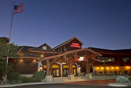 Carson Valley Inn Отели рядом с достопримечательностью «Парк Дангберг Хоум Ранч Хисторик»