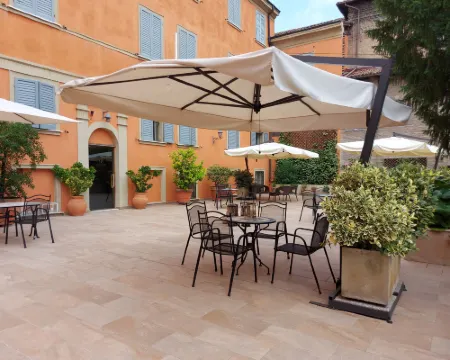 Phi Hotel Canalgrande Hotels in Modena